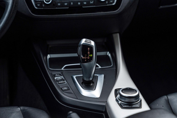 BMW 1-serie 118i Edition Shadow 136 PK Keyless Leder Stoelverwarming 17''