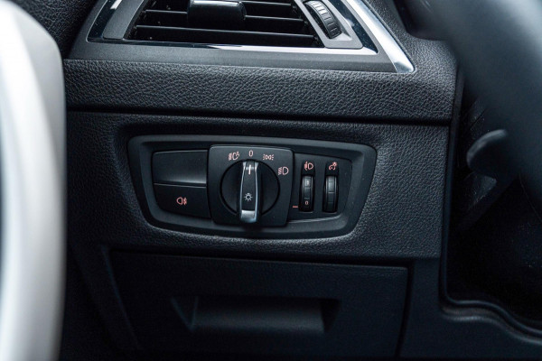 BMW 1-serie 118i Edition Shadow 136 PK Keyless Leder Stoelverwarming 17''