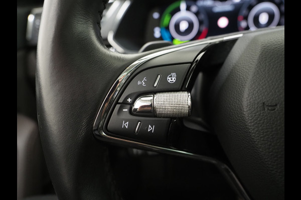 Škoda Superb Combi 1.4 TSI iV Laurin & Klement | Panoramadak | Leder | Canton | Camera | Keyless | Adaptive Cruise | Carplay