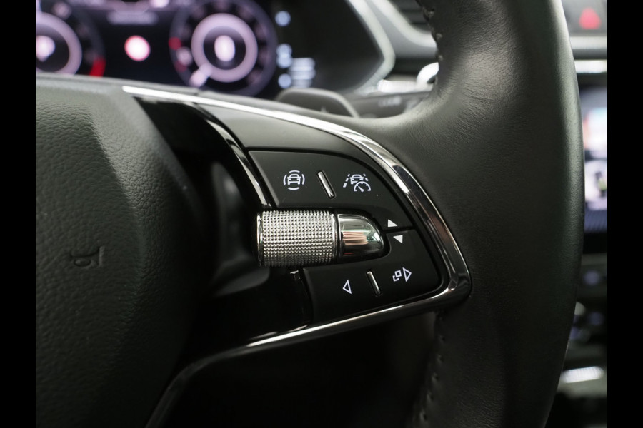 Škoda Superb Combi 1.4 TSI iV Laurin & Klement | Panoramadak | Leder | Canton | Camera | Keyless | Adaptive Cruise | Carplay