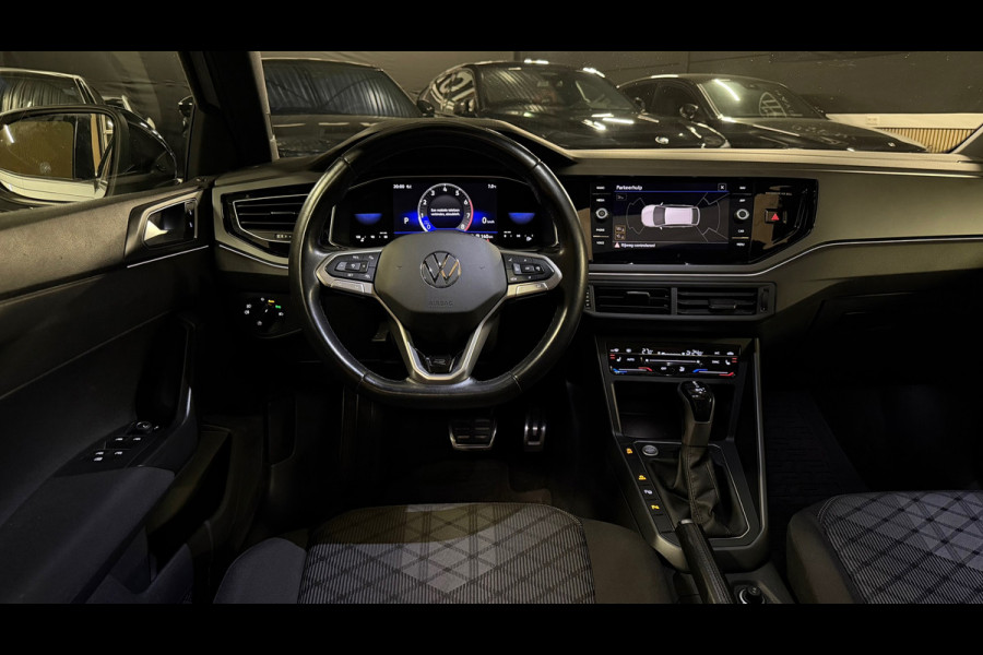 Volkswagen Taigo 1.0 TSI 3x R-Line PANO/IQ LIGHTS/KEYLESS/VIRTUAL/CARPLAY/ACC/AUTOMAAT/CAMERA/STOELVERWARMING/BOMVOL!