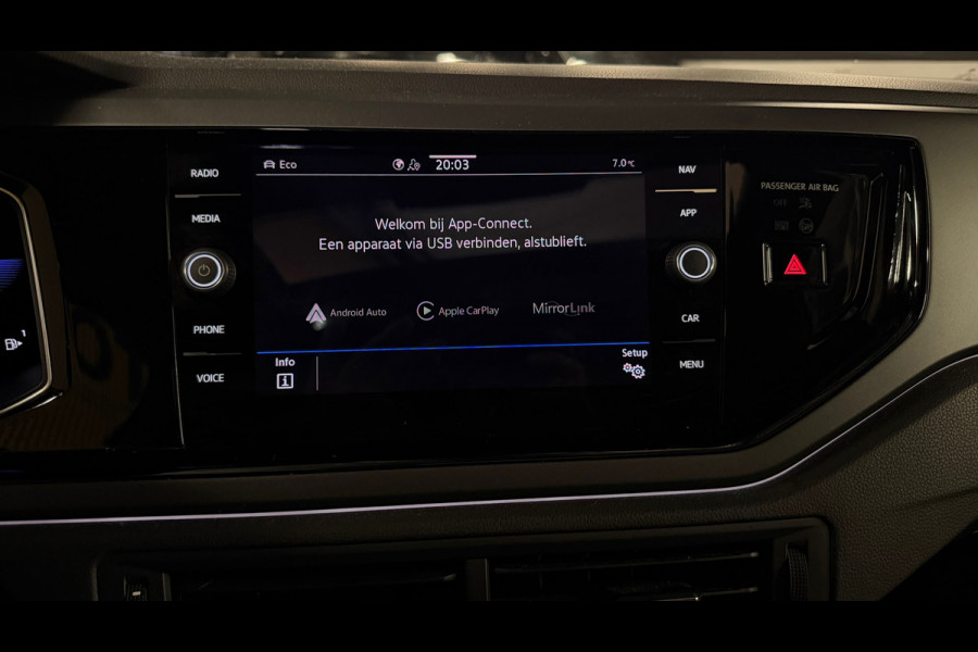 Volkswagen Taigo 1.0 TSI 3x R-Line PANO/IQ LIGHTS/KEYLESS/VIRTUAL/CARPLAY/ACC/AUTOMAAT/CAMERA/STOELVERWARMING/BOMVOL!