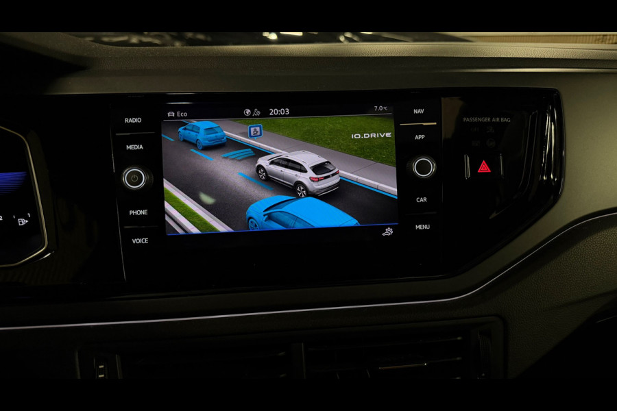 Volkswagen Taigo 1.0 TSI 3x R-Line PANO/IQ LIGHTS/KEYLESS/VIRTUAL/CARPLAY/ACC/AUTOMAAT/CAMERA/STOELVERWARMING/BOMVOL!