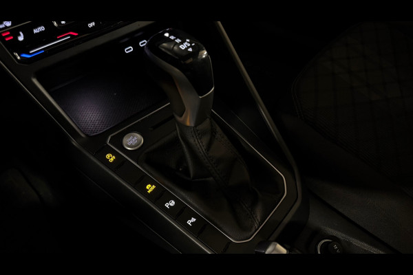 Volkswagen Taigo 1.0 TSI 3x R-Line PANO/IQ LIGHTS/KEYLESS/VIRTUAL/CARPLAY/ACC/AUTOMAAT/CAMERA/STOELVERWARMING/BOMVOL!