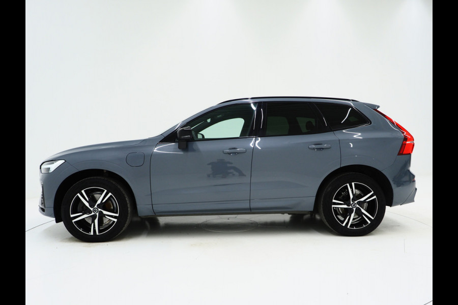 Volvo XC60 2.0 T6 Plug-in hybrid AWD R-Design Long Range | Panoramadak | Pilot Assist | Trekhaak | Camera | Keyless | Memory | Carplay