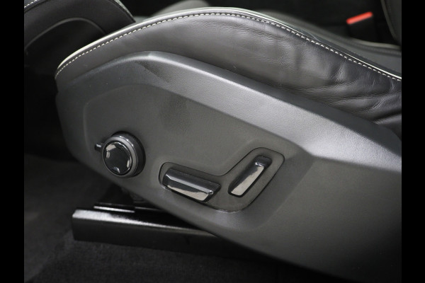 Volvo XC60 2.0 T6 Plug-in hybrid AWD R-Design Long Range | Panoramadak | Pilot Assist | Trekhaak | Camera | Keyless | Memory | Carplay