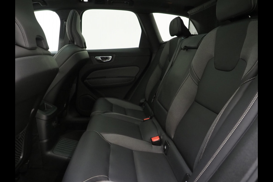 Volvo XC60 2.0 T6 Plug-in hybrid AWD R-Design Long Range | Panoramadak | Pilot Assist | Trekhaak | Camera | Keyless | Memory | Carplay