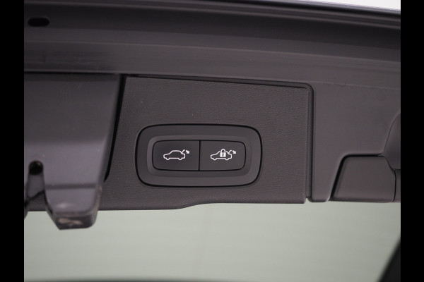 Volvo XC60 2.0 T6 Plug-in hybrid AWD R-Design Long Range | Panoramadak | Pilot Assist | Trekhaak | Camera | Keyless | Memory | Carplay