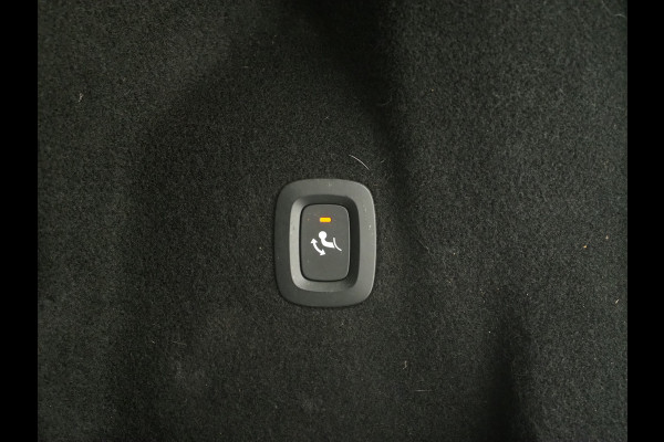 Volvo XC60 2.0 T6 Plug-in hybrid AWD R-Design Long Range | Panoramadak | Pilot Assist | Trekhaak | Camera | Keyless | Memory | Carplay