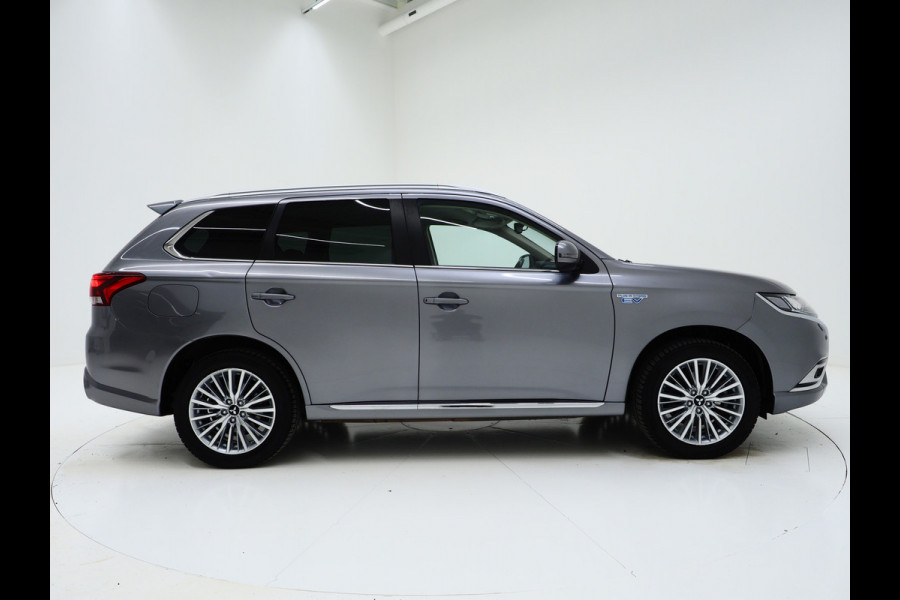 Mitsubishi Outlander 2.4 PHEV Intense | Camera | Keyless | Power Sound | Trekhaak | Stoelverwarming | Carplay