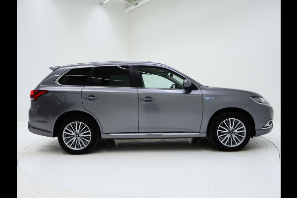 Mitsubishi Outlander 2.4 PHEV Intense | Camera | Keyless | Power Sound | Trekhaak | Stoelverwarming | Carplay