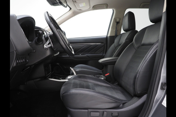 Mitsubishi Outlander 2.4 PHEV Intense | Camera | Keyless | Power Sound | Trekhaak | Stoelverwarming | Carplay