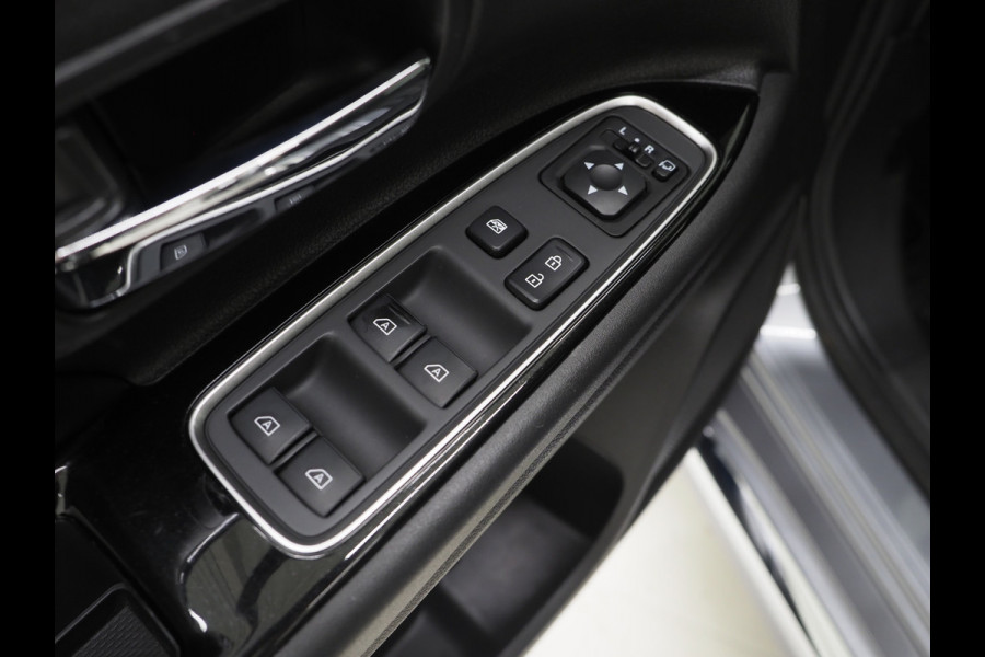 Mitsubishi Outlander 2.4 PHEV Intense | Camera | Keyless | Power Sound | Trekhaak | Stoelverwarming | Carplay