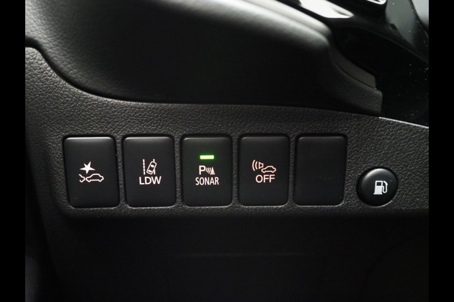 Mitsubishi Outlander 2.4 PHEV Intense | Camera | Keyless | Power Sound | Trekhaak | Stoelverwarming | Carplay