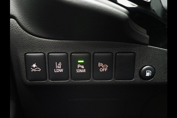 Mitsubishi Outlander 2.4 PHEV Intense | Camera | Keyless | Power Sound | Trekhaak | Stoelverwarming | Carplay