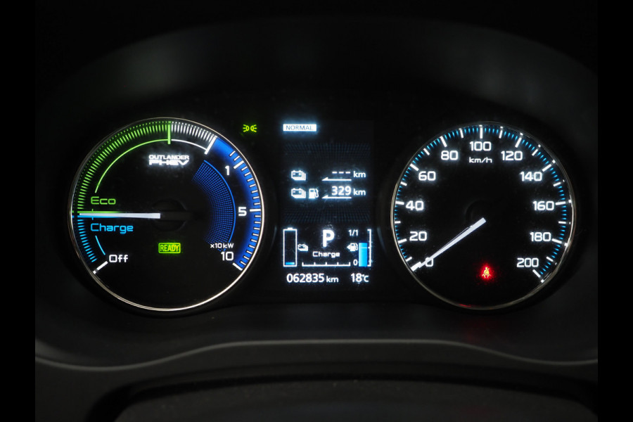 Mitsubishi Outlander 2.4 PHEV Intense | Camera | Keyless | Power Sound | Trekhaak | Stoelverwarming | Carplay