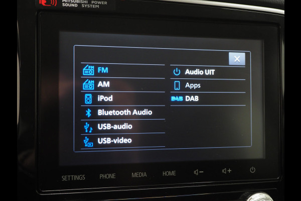 Mitsubishi Outlander 2.4 PHEV Intense | Camera | Keyless | Power Sound | Trekhaak | Stoelverwarming | Carplay