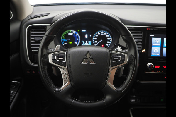 Mitsubishi Outlander 2.4 PHEV Intense | Camera | Keyless | Power Sound | Trekhaak | Stoelverwarming | Carplay