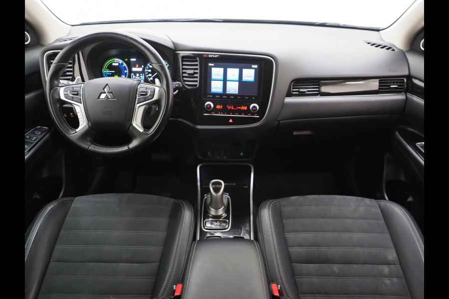 Mitsubishi Outlander 2.4 PHEV Intense | Camera | Keyless | Power Sound | Trekhaak | Stoelverwarming | Carplay