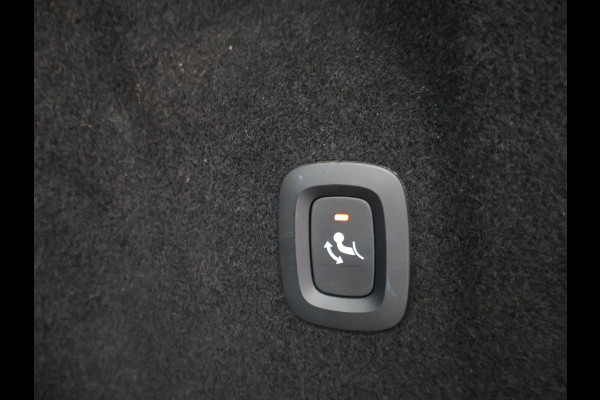 Volvo XC60 2.0 D4 AWD INSCRIPTION + WEGKL. TREKHAAK | LEDER | PANORAMA | 19 INCH | CAMERA | MEMORY