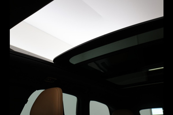 Volvo XC60 2.0 D4 AWD INSCRIPTION + WEGKL. TREKHAAK | LEDER | PANORAMA | 19 INCH | CAMERA | MEMORY