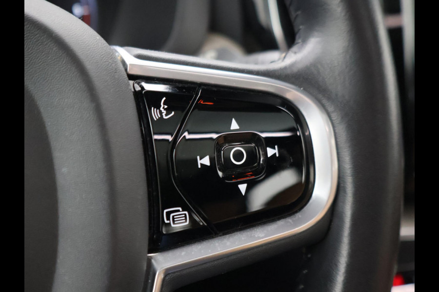 Volvo XC60 2.0 D4 AWD INSCRIPTION + WEGKL. TREKHAAK | LEDER | PANORAMA | 19 INCH | CAMERA | MEMORY