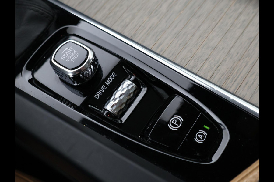 Volvo XC60 2.0 D4 AWD INSCRIPTION + WEGKL. TREKHAAK | LEDER | PANORAMA | 19 INCH | CAMERA | MEMORY