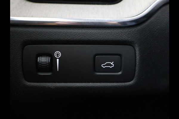 Volvo XC60 2.0 D4 AWD INSCRIPTION + WEGKL. TREKHAAK | LEDER | PANORAMA | 19 INCH | CAMERA | MEMORY