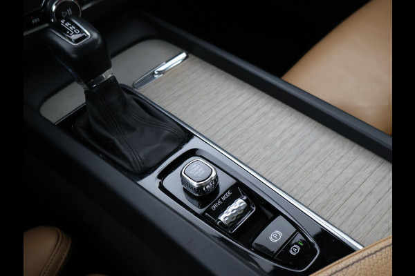 Volvo XC60 2.0 D4 AWD INSCRIPTION + WEGKL. TREKHAAK | LEDER | PANORAMA | 19 INCH | CAMERA | MEMORY