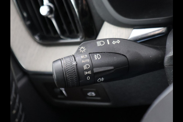 Volvo XC60 2.0 D4 AWD INSCRIPTION + WEGKL. TREKHAAK | LEDER | PANORAMA | 19 INCH | CAMERA | MEMORY