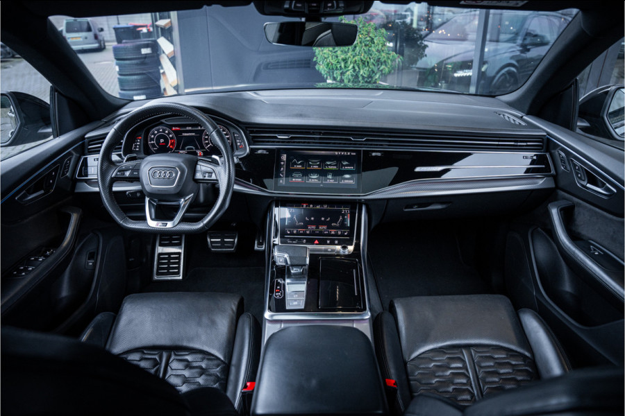 Audi RSQ8 4.0 TFSI quattro - Panorama l Keramisch l Stoelkoeling l 360 Camera | Memory
