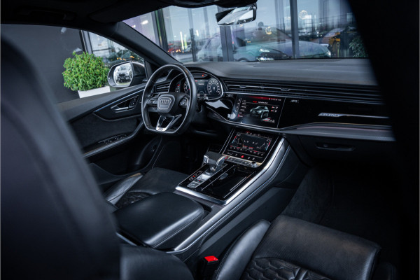 Audi RSQ8 4.0 TFSI quattro - Panorama l Keramisch l Stoelkoeling l 360 Camera | Memory