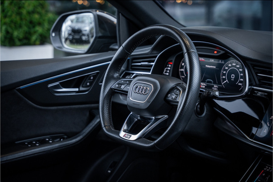 Audi RSQ8 4.0 TFSI quattro - Panorama l Keramisch l Stoelkoeling l 360 Camera | Memory