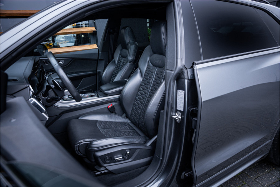 Audi RSQ8 4.0 TFSI quattro - Panorama l Keramisch l Stoelkoeling l 360 Camera | Memory