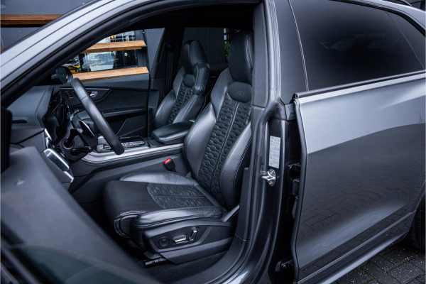 Audi RSQ8 4.0 TFSI quattro - Panorama l Keramisch l Stoelkoeling l 360 Camera | Memory