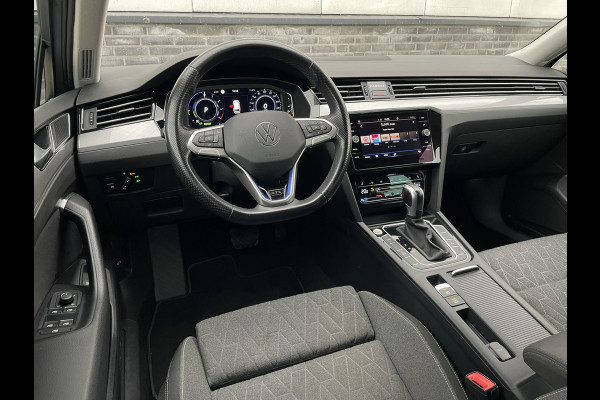 Volkswagen Passat Variant 1.4 TSI PHEV GTE Business | Elek Trekhaak | Virtual | LED | Camera | Carplay | Memory | Navi