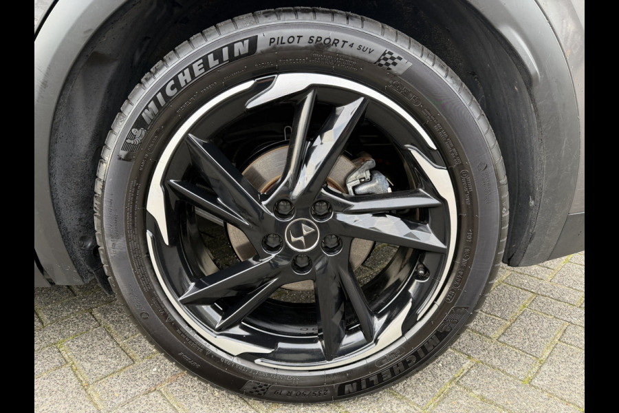 DS Ds 7 Crossback 300pk 4x4 Executive (Trekhaak - Elektrische klep - Camera - Adaptieve Cruise Controle - Keyless Entry - DS LED - Navigatie)
