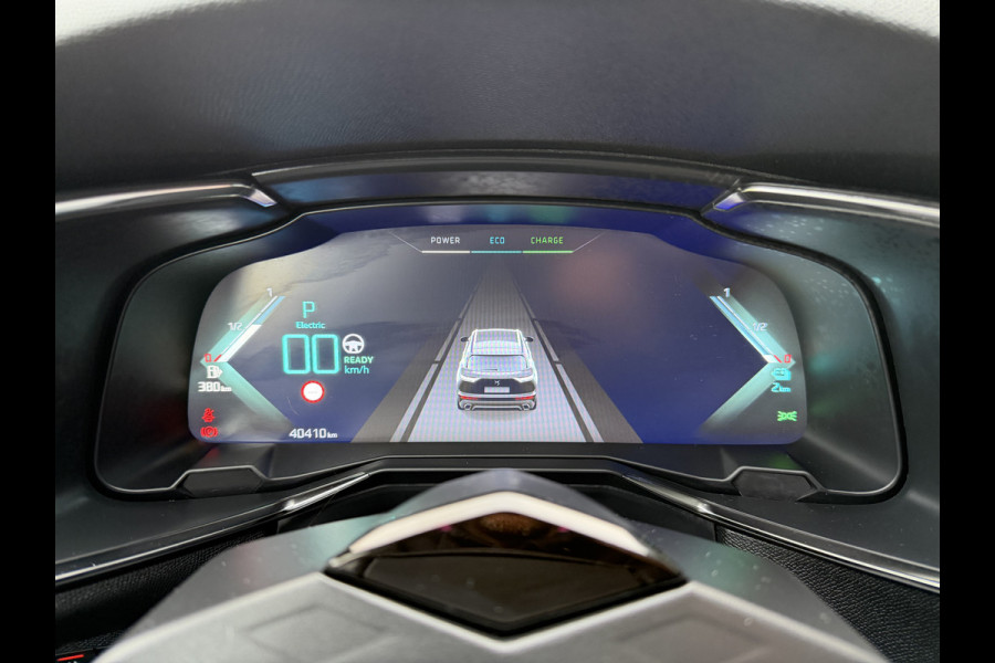 DS Ds 7 Crossback 300pk 4x4 Executive (Trekhaak - Elektrische klep - Camera - Adaptieve Cruise Controle - Keyless Entry - DS LED - Navigatie)