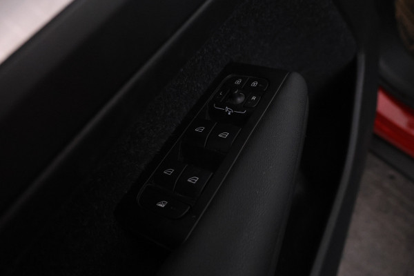 Volvo XC40 2.0 D3 Inscription Stoelverw. Navigatie, Climate,