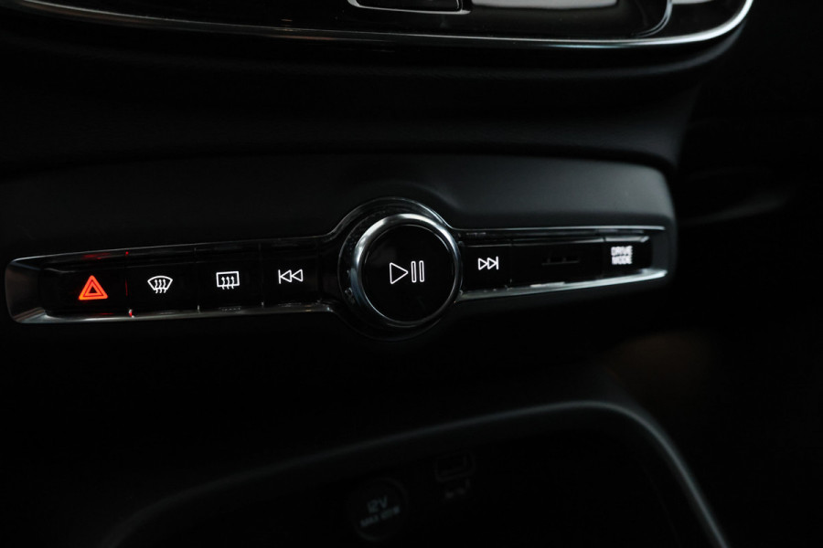 Volvo XC40 2.0 D3 Inscription Stoelverw. Navigatie, Climate,