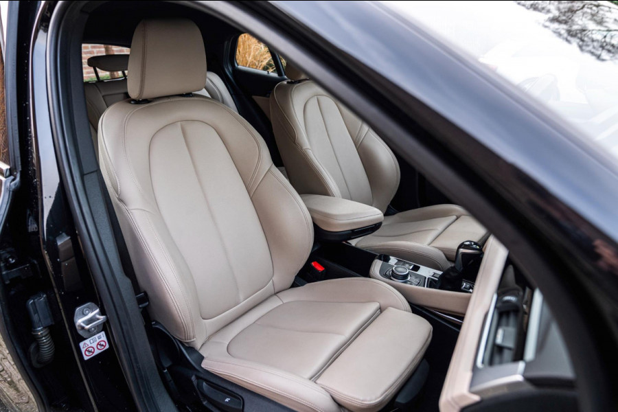 BMW X2 XDrive25e Executive M-Sport 220 PK Dealer o.h Head-Up Camera Leder LED 19''