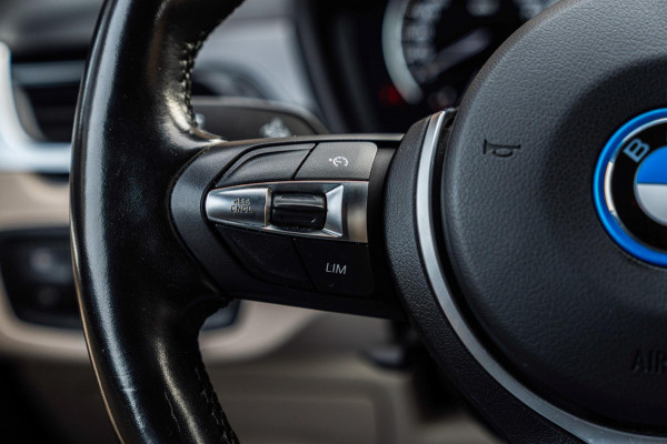 BMW X2 XDrive25e Executive M-Sport 220 PK Dealer o.h Head-Up Camera Leder LED 19''