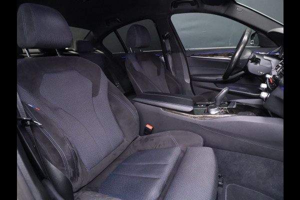 BMW 5 Serie 530e iPerformance High Executive M Sport [ADAPTIVE CRUISE CONTROL, APPLE CARPLAY, HUD, PDC V+A, STUURVERWARMING, STOELVERWARMING, ELEKTRISCHE ACHTERKLEP, NIEUWSTAAT]