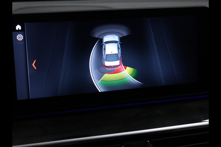 BMW 5 Serie 530e iPerformance High Executive M Sport [ADAPTIVE CRUISE CONTROL, APPLE CARPLAY, HUD, PDC V+A, STUURVERWARMING, STOELVERWARMING, ELEKTRISCHE ACHTERKLEP, NIEUWSTAAT]