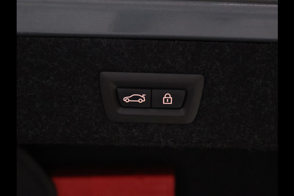 BMW 5 Serie 530e iPerformance High Executive M Sport [ADAPTIVE CRUISE CONTROL, APPLE CARPLAY, HUD, PDC V+A, STUURVERWARMING, STOELVERWARMING, ELEKTRISCHE ACHTERKLEP, NIEUWSTAAT]