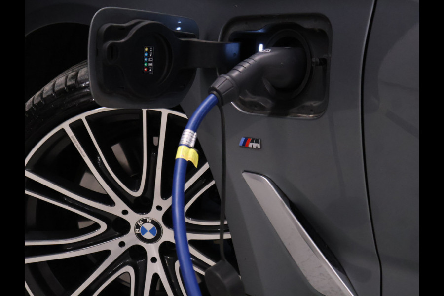 BMW 5 Serie 530e iPerformance High Executive M Sport [ADAPTIVE CRUISE CONTROL, APPLE CARPLAY, HUD, PDC V+A, STUURVERWARMING, STOELVERWARMING, ELEKTRISCHE ACHTERKLEP, NIEUWSTAAT]
