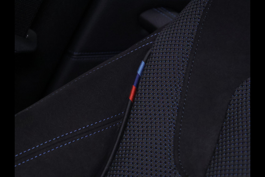 BMW 5 Serie 530e iPerformance High Executive M Sport [ADAPTIVE CRUISE CONTROL, APPLE CARPLAY, HUD, PDC V+A, STUURVERWARMING, STOELVERWARMING, ELEKTRISCHE ACHTERKLEP, NIEUWSTAAT]