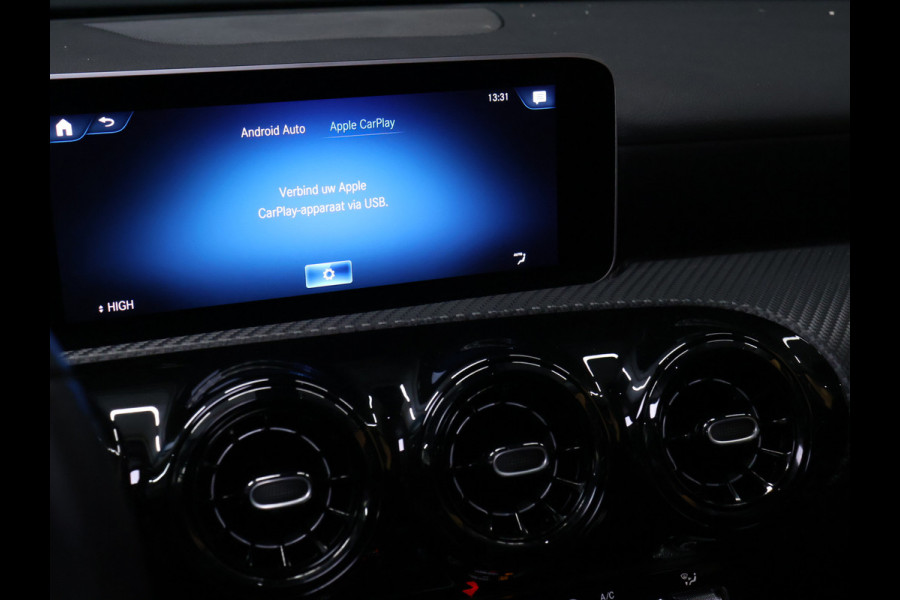 Mercedes-Benz A-Klasse 160 Business Solution [CRUISE CONTROL, APPLE CARPLAY, ACHTERUITRIJCAMERA, PDC V+A, LANE ASSIST, STOELVERWARMING, AUTOMATISCHE AIRCO, LICHTMETALEN VELGEN, NIEUWSTAAT]