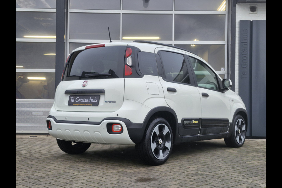 Fiat Panda 1.0 Hybrid Cross Pandina