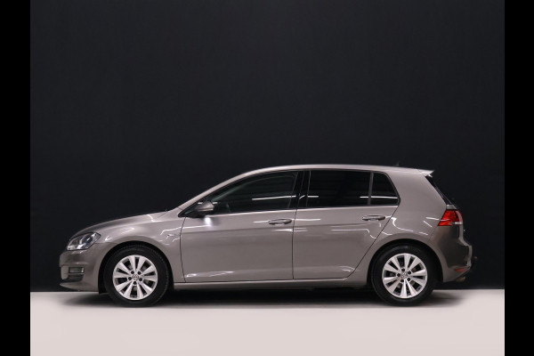 Volkswagen Golf 1.0 TSI Comfortline [TREKHAAK, CRUISE CONTROL, BLUETOOTH TELEFOON, PDC V+A, AUTOMATISCHE AIRCO, NAVIGATIE, LICHTMETALEN VELGEN, NIEUWSTAAT]